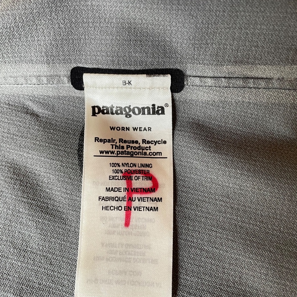 Patagonia Women's Stretch Rainshadow Jacket - Small - Picture 5 of 9